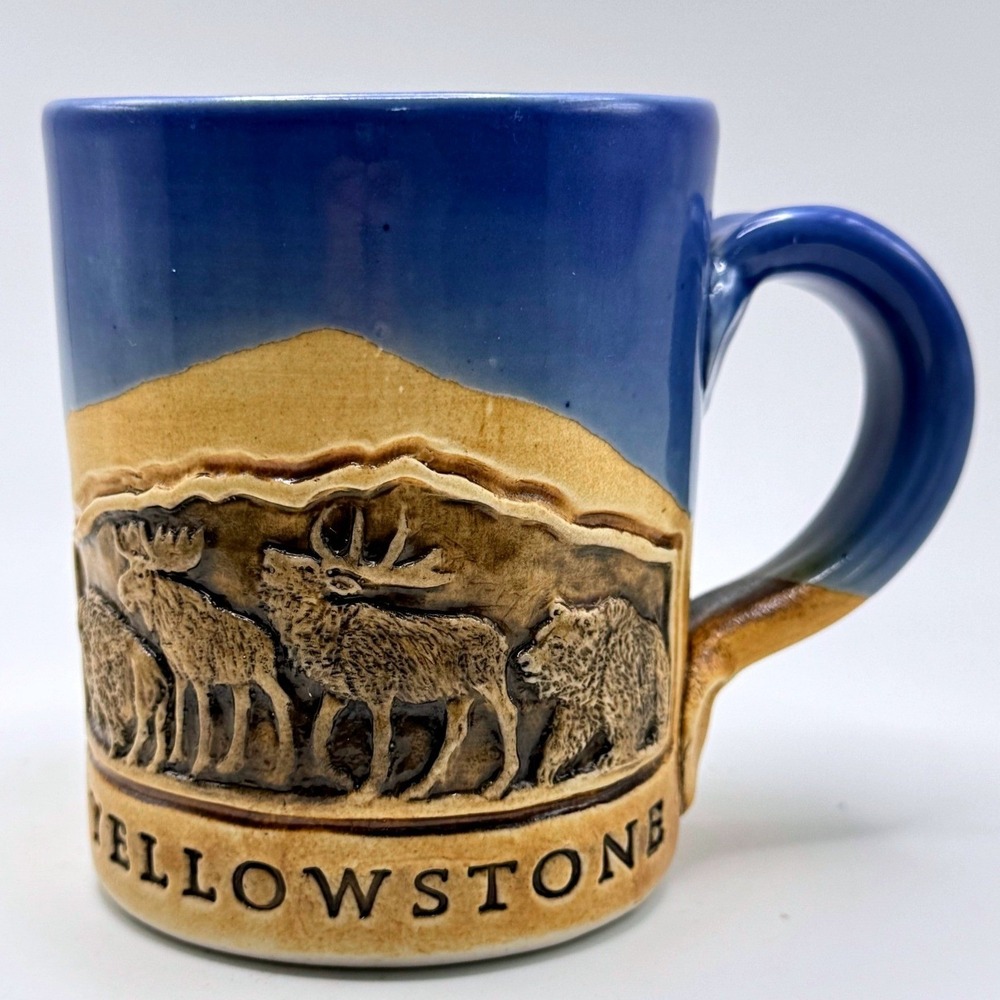 Cold Mountain Pottery Yellowstone Mug Blue Tan 2017 Montana Wildlife Relief EX
